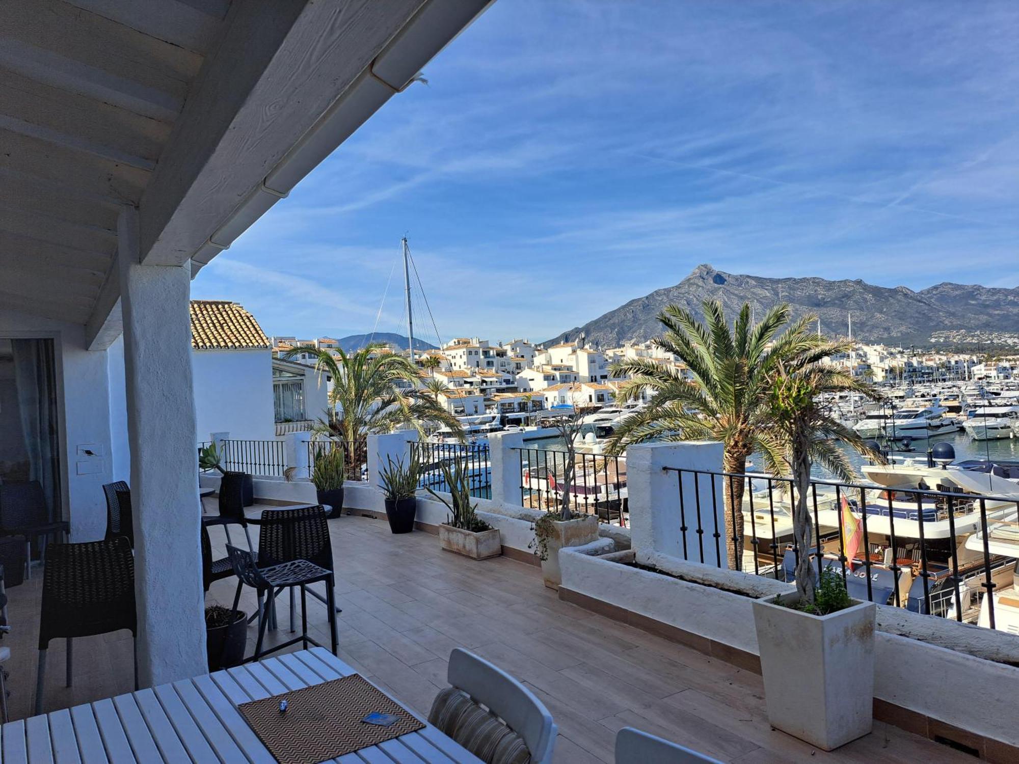 Private Suites In Huge Penthouse 1St Line Puerto Banus, Incredible Views, Jacuzzis Marbella Buitenkant foto