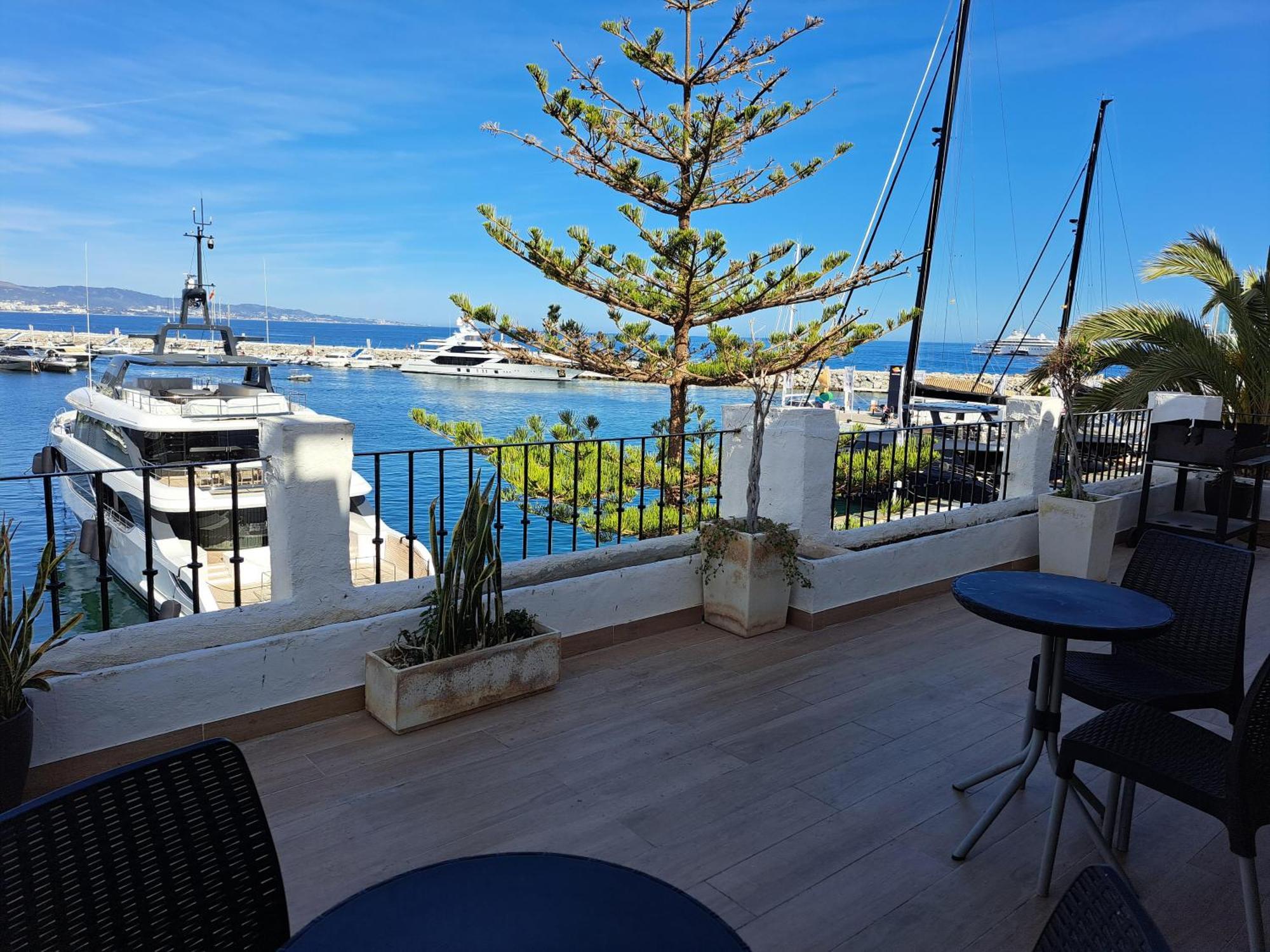 Private Suites In Huge Penthouse 1St Line Puerto Banus, Incredible Views, Jacuzzis Marbella Buitenkant foto